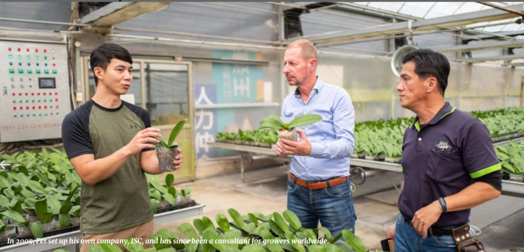 In 2005, Fer set up his own company, ISC, and has since been a consultant for growers worldwide.